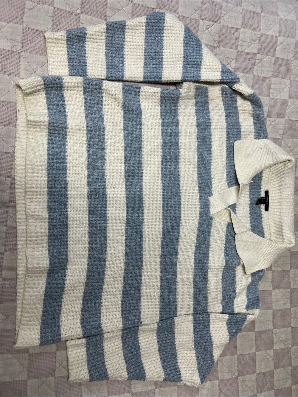 Forever 21 Cream and Light Blue Striped V-Neck Sweater